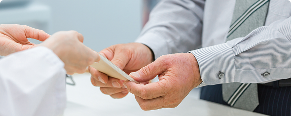 質札と現金をお渡しします イメージ画像